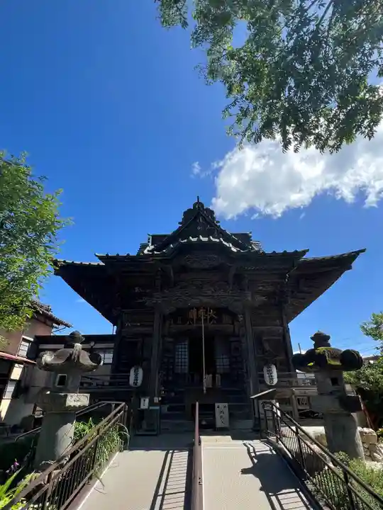秩父札所十三番 慈眼寺の本殿・本堂