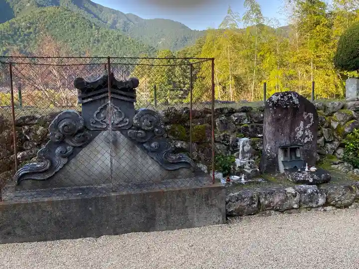 光明寺(三重県)