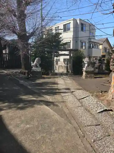 滝野川八幡神社の{uncategorized: "未分類", other: "その他", undefined: "問題あり", building: "その他建物", grave: "お墓", sacred_gate: "鳥居", guardian: "狛犬", statue: "像", buddha: "仏像", history: "歴史", nature: "自然", garden: "庭園", animal: "動物", pagoda: "塔", temizu: "手水舎", mountain_gate: "山門・神門", sanctuary: "本殿・本堂", subordinate: "末社・摂社", art: "芸術", scenery: "景色", jizo: "地蔵", ema: "絵馬", goshuin: "御朱印", omikuji: "おみくじ", items: "授与品その他", amulet: "お守り", goshuincho: "御朱印帳", eats: "食事", festival: "お祭り", votive_dance: "神楽", shichigosan: "七五三参", wedding: "結婚式", experience: "体験その他", initially: "初詣", around: "周辺", anti_infection: "感染症対策"}
