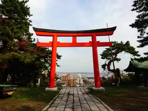 函館護國神社の鳥居