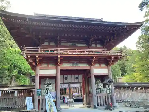 日吉大社の山門