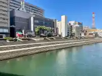 上土朝日稲荷神社の{uncategorized: "未分類", other: "その他", undefined: "問題あり", building: "その他建物", grave: "お墓", sacred_gate: "鳥居", guardian: "狛犬", statue: "像", buddha: "仏像", history: "歴史", nature: "自然", garden: "庭園", animal: "動物", pagoda: "塔", temizu: "手水舎", mountain_gate: "山門・神門", sanctuary: "本殿・本堂", subordinate: "末社・摂社", art: "芸術", scenery: "景色", jizo: "地蔵", ema: "絵馬", goshuin: "御朱印", omikuji: "おみくじ", items: "授与品その他", amulet: "お守り", goshuincho: "御朱印帳", eats: "食事", festival: "お祭り", votive_dance: "神楽", shichigosan: "七五三参", wedding: "結婚式", experience: "体験その他", initially: "初詣", around: "周辺", anti_infection: "感染症対策"}