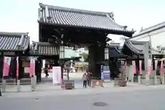 大阪天満宮の山門