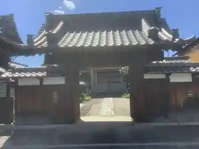 覚了寺の山門