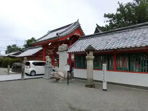 八代神社の山門