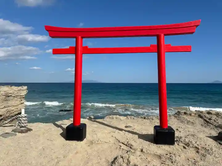 伊古奈比咩命神社の{uncategorized: "未分類", other: "その他", undefined: "問題あり", building: "その他建物", grave: "お墓", sacred_gate: "鳥居", guardian: "狛犬", statue: "像", buddha: "仏像", history: "歴史", nature: "自然", garden: "庭園", animal: "動物", pagoda: "塔", temizu: "手水舎", mountain_gate: "山門・神門", sanctuary: "本殿・本堂", subordinate: "末社・摂社", art: "芸術", scenery: "景色", jizo: "地蔵", ema: "絵馬", goshuin: "御朱印", omikuji: "おみくじ", items: "授与品その他", amulet: "お守り", goshuincho: "御朱印帳", eats: "食事", festival: "お祭り", votive_dance: "神楽", shichigosan: "七五三参", wedding: "結婚式", experience: "体験その他", initially: "初詣", around: "周辺", anti_infection: "感染症対策"}
