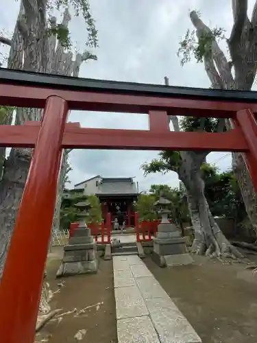 由比若宮（元鶴岡八幡宮）の{uncategorized: "未分類", other: "その他", undefined: "問題あり", building: "その他建物", grave: "お墓", sacred_gate: "鳥居", guardian: "狛犬", statue: "像", buddha: "仏像", history: "歴史", nature: "自然", garden: "庭園", animal: "動物", pagoda: "塔", temizu: "手水舎", mountain_gate: "山門・神門", sanctuary: "本殿・本堂", subordinate: "末社・摂社", art: "芸術", scenery: "景色", jizo: "地蔵", ema: "絵馬", goshuin: "御朱印", omikuji: "おみくじ", items: "授与品その他", amulet: "お守り", goshuincho: "御朱印帳", eats: "食事", festival: "お祭り", votive_dance: "神楽", shichigosan: "七五三参", wedding: "結婚式", experience: "体験その他", initially: "初詣", around: "周辺", anti_infection: "感染症対策"}