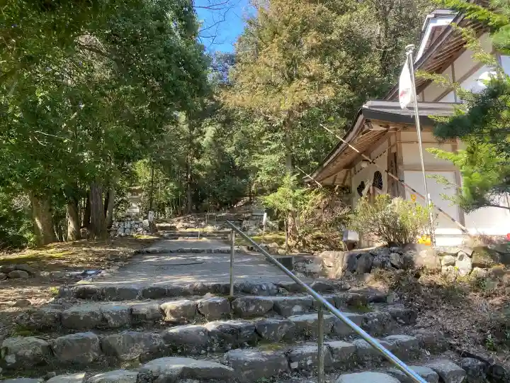 元伊勢内宮 皇大神社の{uncategorized: "未分類", other: "その他", undefined: "問題あり", building: "その他建物", grave: "お墓", sacred_gate: "鳥居", guardian: "狛犬", statue: "像", buddha: "仏像", history: "歴史", nature: "自然", garden: "庭園", animal: "動物", pagoda: "塔", temizu: "手水舎", mountain_gate: "山門・神門", sanctuary: "本殿・本堂", subordinate: "末社・摂社", art: "芸術", scenery: "景色", jizo: "地蔵", ema: "絵馬", goshuin: "御朱印", omikuji: "おみくじ", items: "授与品その他", amulet: "お守り", goshuincho: "御朱印帳", eats: "食事", festival: "お祭り", votive_dance: "神楽", shichigosan: "七五三参", wedding: "結婚式", experience: "体験その他", initially: "初詣", around: "周辺", anti_infection: "感染症対策"}