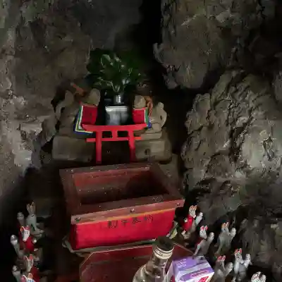王子稲荷神社の{uncategorized: "未分類", other: "その他", undefined: "問題あり", building: "その他建物", grave: "お墓", sacred_gate: "鳥居", guardian: "狛犬", statue: "像", buddha: "仏像", history: "歴史", nature: "自然", garden: "庭園", animal: "動物", pagoda: "塔", temizu: "手水舎", mountain_gate: "山門・神門", sanctuary: "本殿・本堂", subordinate: "末社・摂社", art: "芸術", scenery: "景色", jizo: "地蔵", ema: "絵馬", goshuin: "御朱印", omikuji: "おみくじ", items: "授与品その他", amulet: "お守り", goshuincho: "御朱印帳", eats: "食事", festival: "お祭り", votive_dance: "神楽", shichigosan: "七五三参", wedding: "結婚式", experience: "体験その他", initially: "初詣", around: "周辺", anti_infection: "感染症対策"}