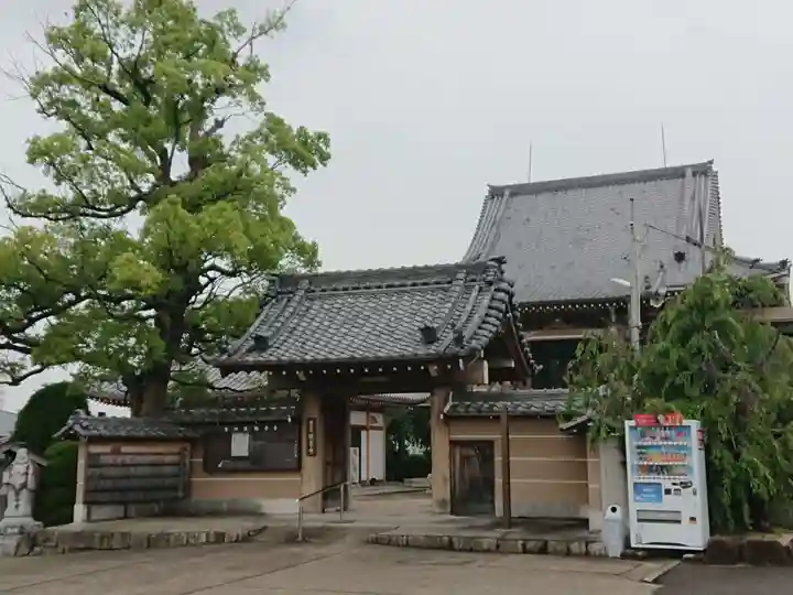 観音寺の山門・神門