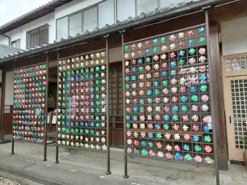 広禅寺の{uncategorized: "未分類", other: "その他", undefined: "問題あり", building: "その他建物", grave: "お墓", sacred_gate: "鳥居", guardian: "狛犬", statue: "像", buddha: "仏像", history: "歴史", nature: "自然", garden: "庭園", animal: "動物", pagoda: "塔", temizu: "手水舎", mountain_gate: "山門・神門", sanctuary: "本殿・本堂", subordinate: "末社・摂社", art: "芸術", scenery: "景色", jizo: "地蔵", ema: "絵馬", goshuin: "御朱印", omikuji: "おみくじ", items: "授与品その他", amulet: "お守り", goshuincho: "御朱印帳", eats: "食事", festival: "お祭り", votive_dance: "神楽", shichigosan: "七五三参", wedding: "結婚式", experience: "体験その他", initially: "初詣", around: "周辺", anti_infection: "感染症対策"}