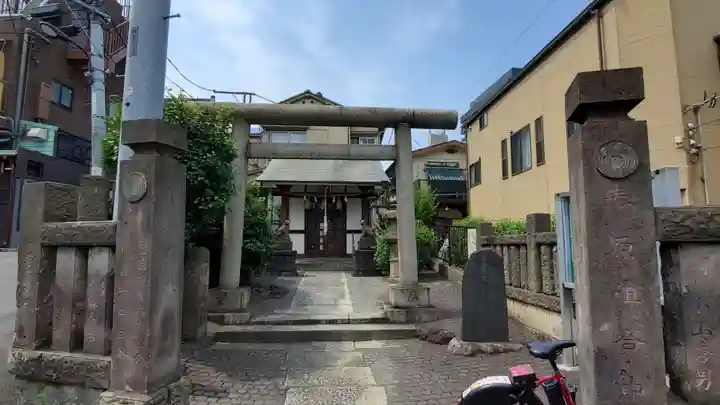 目白豊坂稲荷神社の鳥居
