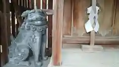 石座神社の狛犬