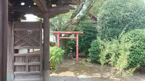 平等寺の末社