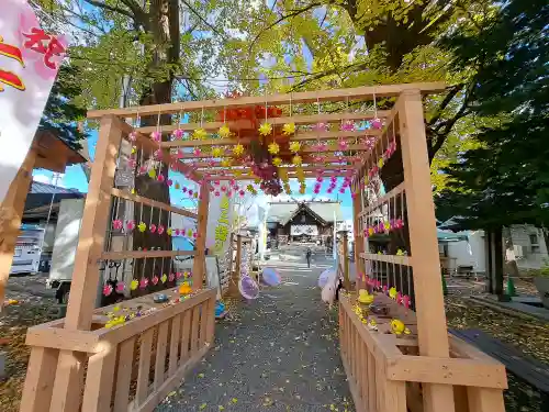 札幌諏訪神社の山門・神門