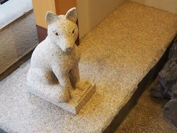 初音森神社の狛犬