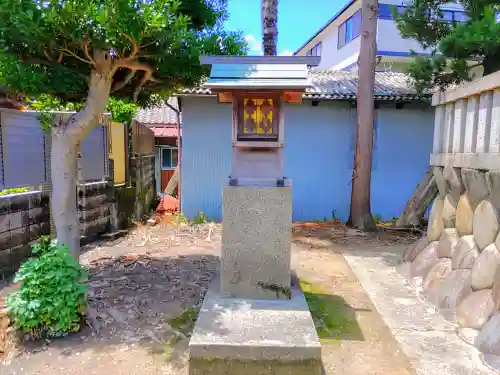 石田神明社の末社・摂社