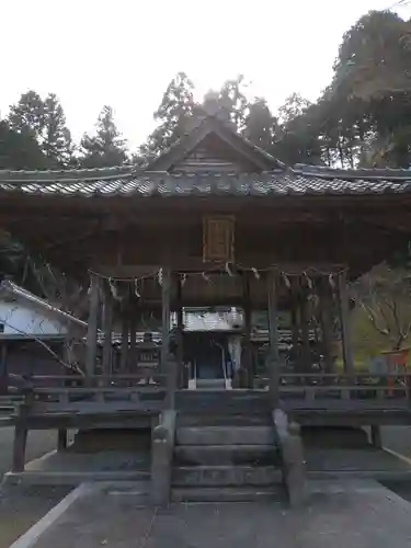 松尾神社の本殿