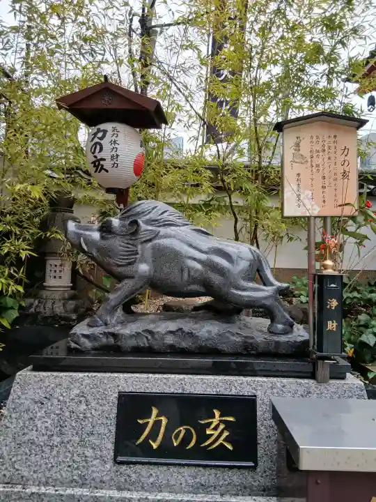 摩利支天 徳大寺の{uncategorized: "未分類", other: "その他", undefined: "問題あり", building: "その他建物", grave: "お墓", sacred_gate: "鳥居", guardian: "狛犬", statue: "像", buddha: "仏像", history: "歴史", nature: "自然", garden: "庭園", animal: "動物", pagoda: "塔", temizu: "手水舎", mountain_gate: "山門・神門", sanctuary: "本殿・本堂", subordinate: "末社・摂社", art: "芸術", scenery: "景色", jizo: "地蔵", ema: "絵馬", goshuin: "御朱印", omikuji: "おみくじ", items: "授与品その他", amulet: "お守り", goshuincho: "御朱印帳", eats: "食事", festival: "お祭り", votive_dance: "神楽", shichigosan: "七五三参", wedding: "結婚式", experience: "体験その他", initially: "初詣", around: "周辺", anti_infection: "感染症対策"}