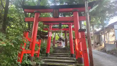 栗川稲荷神社(山形県)