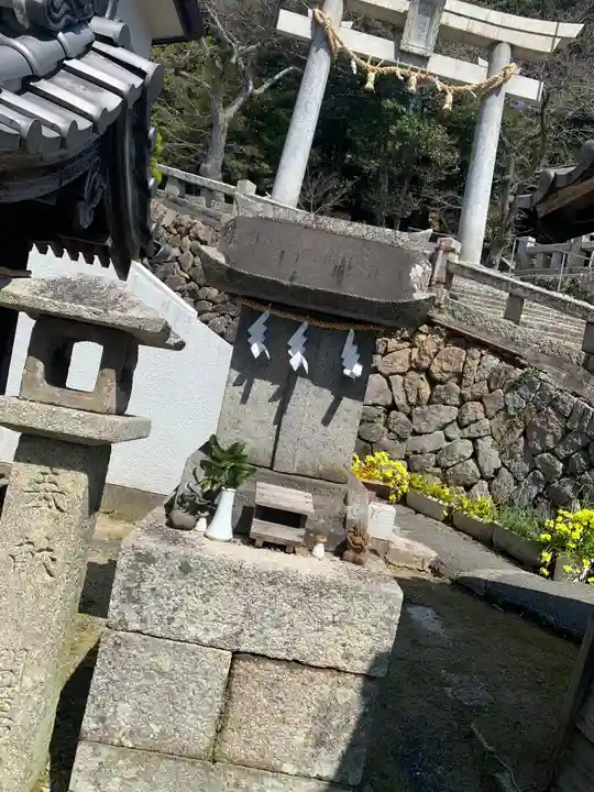山﨑八幡宮の末社・摂社
