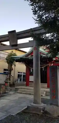 篠原稲荷神社の鳥居