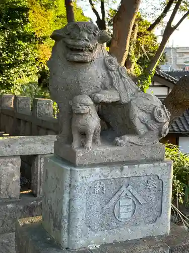 根神社の狛犬