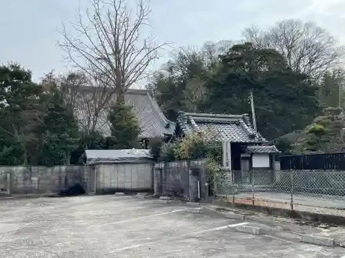 乗円寺の{uncategorized: "未分類", other: "その他", undefined: "問題あり", building: "その他建物", grave: "お墓", sacred_gate: "鳥居", guardian: "狛犬", statue: "像", buddha: "仏像", history: "歴史", nature: "自然", garden: "庭園", animal: "動物", pagoda: "塔", temizu: "手水舎", mountain_gate: "山門・神門", sanctuary: "本殿・本堂", subordinate: "末社・摂社", art: "芸術", scenery: "景色", jizo: "地蔵", ema: "絵馬", goshuin: "御朱印", omikuji: "おみくじ", items: "授与品その他", amulet: "お守り", goshuincho: "御朱印帳", eats: "食事", festival: "お祭り", votive_dance: "神楽", shichigosan: "七五三参", wedding: "結婚式", experience: "体験その他", initially: "初詣", around: "周辺", anti_infection: "感染症対策"}