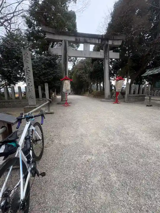 大和神社の{uncategorized: "未分類", other: "その他", undefined: "問題あり", building: "その他建物", grave: "お墓", sacred_gate: "鳥居", guardian: "狛犬", statue: "像", buddha: "仏像", history: "歴史", nature: "自然", garden: "庭園", animal: "動物", pagoda: "塔", temizu: "手水舎", mountain_gate: "山門・神門", sanctuary: "本殿・本堂", subordinate: "末社・摂社", art: "芸術", scenery: "景色", jizo: "地蔵", ema: "絵馬", goshuin: "御朱印", omikuji: "おみくじ", items: "授与品その他", amulet: "お守り", goshuincho: "御朱印帳", eats: "食事", festival: "お祭り", votive_dance: "神楽", shichigosan: "七五三参", wedding: "結婚式", experience: "体験その他", initially: "初詣", around: "周辺", anti_infection: "感染症対策"}