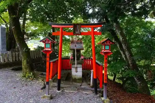 金峯山寺の末社