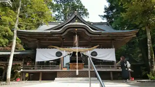 西寒多神社の本殿