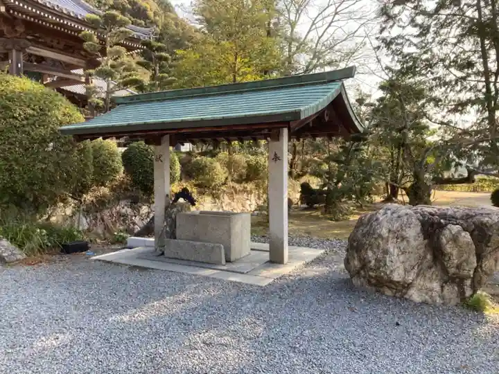 繁多寺の手水舎