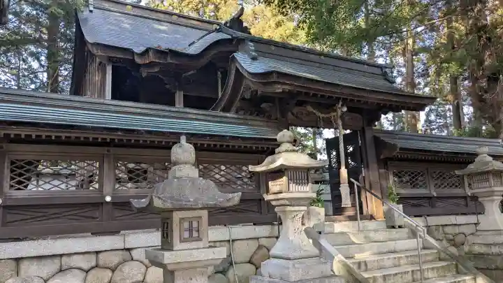 山王神社の{uncategorized: "未分類", other: "その他", undefined: "問題あり", building: "その他建物", grave: "お墓", sacred_gate: "鳥居", guardian: "狛犬", statue: "像", buddha: "仏像", history: "歴史", nature: "自然", garden: "庭園", animal: "動物", pagoda: "塔", temizu: "手水舎", mountain_gate: "山門・神門", sanctuary: "本殿・本堂", subordinate: "末社・摂社", art: "芸術", scenery: "景色", jizo: "地蔵", ema: "絵馬", goshuin: "御朱印", omikuji: "おみくじ", items: "授与品その他", amulet: "お守り", goshuincho: "御朱印帳", eats: "食事", festival: "お祭り", votive_dance: "神楽", shichigosan: "七五三参", wedding: "結婚式", experience: "体験その他", initially: "初詣", around: "周辺", anti_infection: "感染症対策"}