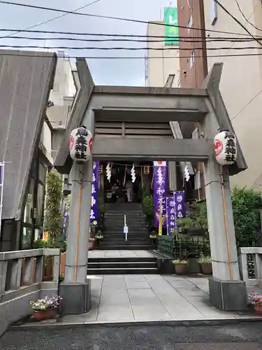 烏森神社の鳥居