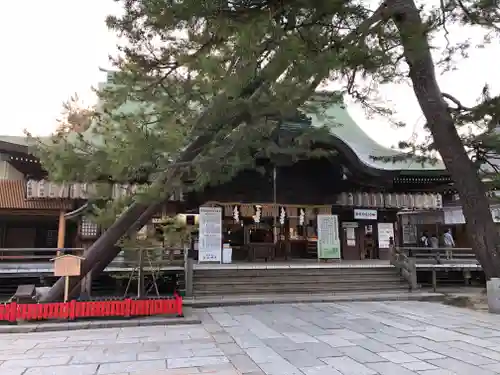 白山神社の本殿