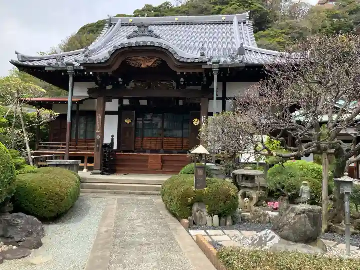 根岸山大聖院覺王寺の{uncategorized: "未分類", other: "その他", undefined: "問題あり", building: "その他建物", grave: "お墓", sacred_gate: "鳥居", guardian: "狛犬", statue: "像", buddha: "仏像", history: "歴史", nature: "自然", garden: "庭園", animal: "動物", pagoda: "塔", temizu: "手水舎", mountain_gate: "山門・神門", sanctuary: "本殿・本堂", subordinate: "末社・摂社", art: "芸術", scenery: "景色", jizo: "地蔵", ema: "絵馬", goshuin: "御朱印", omikuji: "おみくじ", items: "授与品その他", amulet: "お守り", goshuincho: "御朱印帳", eats: "食事", festival: "お祭り", votive_dance: "神楽", shichigosan: "七五三参", wedding: "結婚式", experience: "体験その他", initially: "初詣", around: "周辺", anti_infection: "感染症対策"}