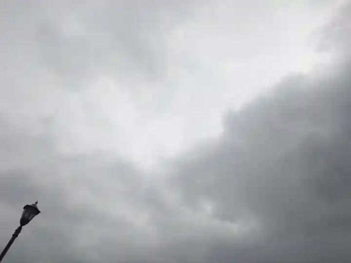 稲佐の浜 弁天島(島根県)