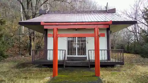 下宇莫別神社の本殿