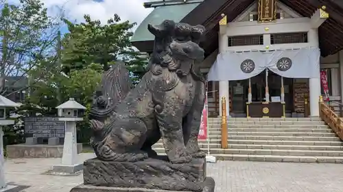 烈々布神社の狛犬