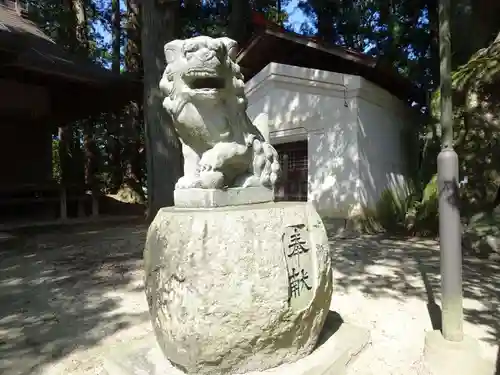 黒沼神社の狛犬