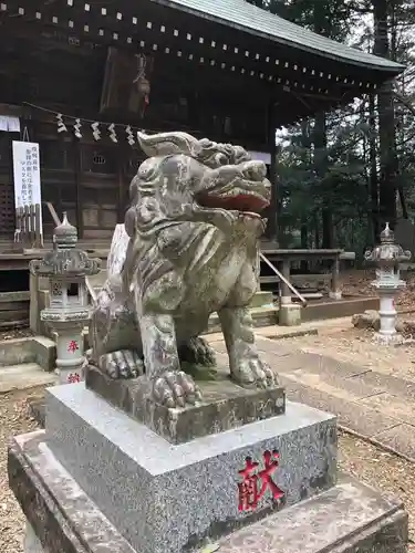 鳩峯八幡神社の狛犬