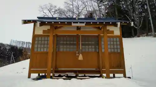 朗根内神社の本殿