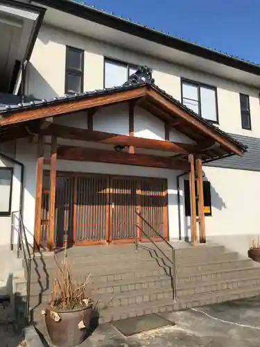 信楽寺の本殿・本堂