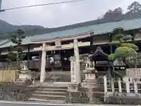 火走神社の{uncategorized: "未分類", other: "その他", undefined: "問題あり", building: "その他建物", grave: "お墓", sacred_gate: "鳥居", guardian: "狛犬", statue: "像", buddha: "仏像", history: "歴史", nature: "自然", garden: "庭園", animal: "動物", pagoda: "塔", temizu: "手水舎", mountain_gate: "山門・神門", sanctuary: "本殿・本堂", subordinate: "末社・摂社", art: "芸術", scenery: "景色", jizo: "地蔵", ema: "絵馬", goshuin: "御朱印", omikuji: "おみくじ", items: "授与品その他", amulet: "お守り", goshuincho: "御朱印帳", eats: "食事", festival: "お祭り", votive_dance: "神楽", shichigosan: "七五三参", wedding: "結婚式", experience: "体験その他", initially: "初詣", around: "周辺", anti_infection: "感染症対策"}