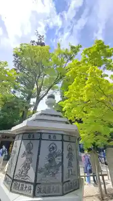 高尾山薬王院の{uncategorized: "未分類", other: "その他", undefined: "問題あり", building: "その他建物", grave: "お墓", sacred_gate: "鳥居", guardian: "狛犬", statue: "像", buddha: "仏像", history: "歴史", nature: "自然", garden: "庭園", animal: "動物", pagoda: "塔", temizu: "手水舎", mountain_gate: "山門・神門", sanctuary: "本殿・本堂", subordinate: "末社・摂社", art: "芸術", scenery: "景色", jizo: "地蔵", ema: "絵馬", goshuin: "御朱印", omikuji: "おみくじ", items: "授与品その他", amulet: "お守り", goshuincho: "御朱印帳", eats: "食事", festival: "お祭り", votive_dance: "神楽", shichigosan: "七五三参", wedding: "結婚式", experience: "体験その他", initially: "初詣", around: "周辺", anti_infection: "感染症対策"}