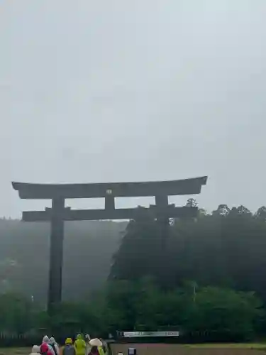 熊野本宮大社の{uncategorized: "未分類", other: "その他", undefined: "問題あり", building: "その他建物", grave: "お墓", sacred_gate: "鳥居", guardian: "狛犬", statue: "像", buddha: "仏像", history: "歴史", nature: "自然", garden: "庭園", animal: "動物", pagoda: "塔", temizu: "手水舎", mountain_gate: "山門・神門", sanctuary: "本殿・本堂", subordinate: "末社・摂社", art: "芸術", scenery: "景色", jizo: "地蔵", ema: "絵馬", goshuin: "御朱印", omikuji: "おみくじ", items: "授与品その他", amulet: "お守り", goshuincho: "御朱印帳", eats: "食事", festival: "お祭り", votive_dance: "神楽", shichigosan: "七五三参", wedding: "結婚式", experience: "体験その他", initially: "初詣", around: "周辺", anti_infection: "感染症対策"}
