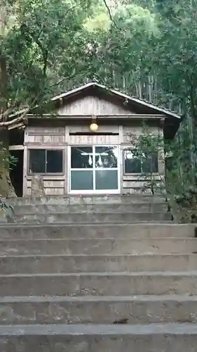 諏訪神社の本殿・本堂