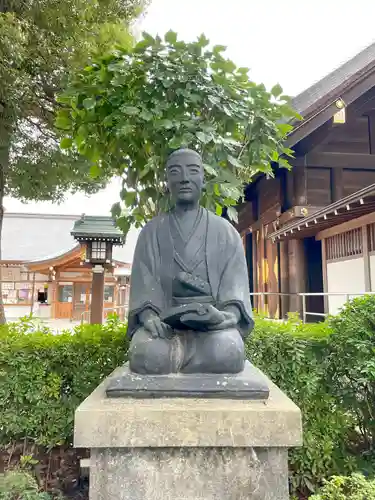 松陰神社の像