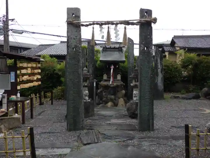 粟田神社の末社・摂社