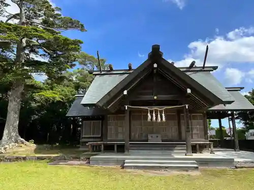 鶴谷八幡宮の末社